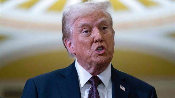Trump abre posibilidad de sustituir el T-MEC con acuerdos bilaterales