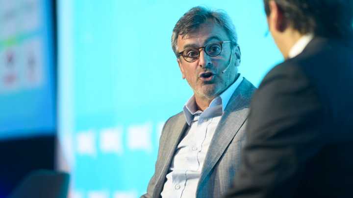 Industriales advierten que la caída de la actividad y las altas tasas "complican la transición" económica