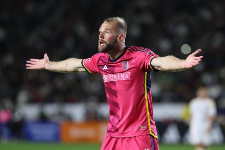 Deadspin | St. Louis City exercise option on striker Joao Klauss