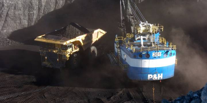 The U.S. is about to hold the government's biggest coal sales in over a decade even as demand wanes