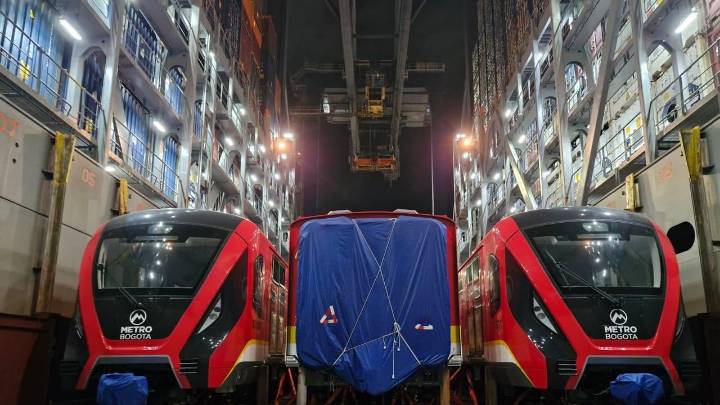 Ya llegó a Colombia el tercer tren del metro de Bogotá: “Sigue avanzando a toda marcha”