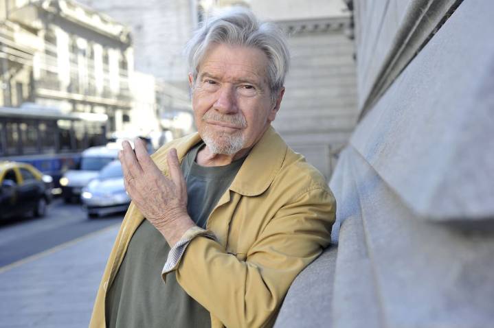 "El vínculo era permanente". Su vida lejos de la ciudad, las reuniones con los galanes, el recuerdo de Alberto Martín y su historia de amor de 43 años