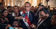 Promete presidente interino de Perú empezar a construir las bases de reconciliación en el país