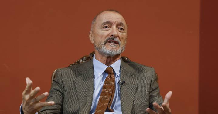 La extraña pregunta que le hicieron a Pérez-Reverte y que el académico no pudo responder