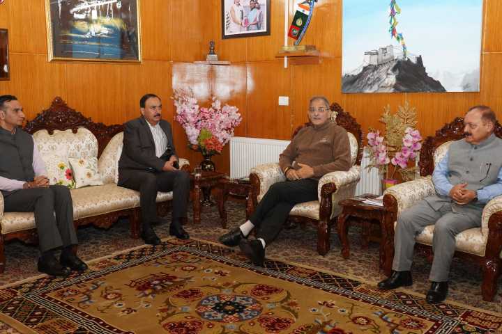 LG Kavinder Gupta chairs high-level security review meeting in Leh