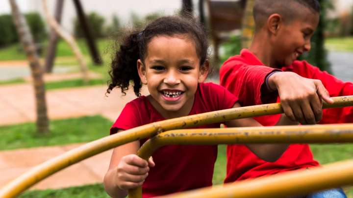 ¿Quién Educa a la Generación Alfa? La Alerta Ética por el Uso de ChatGPT en Niños.