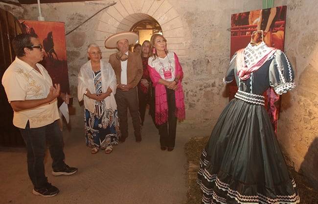 Inauguran exhibición de la historia de la charrería en el Museo de la Revolución