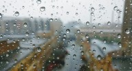 La poderosa razón por la que sí debes ventilar tu hogar aunque llueva