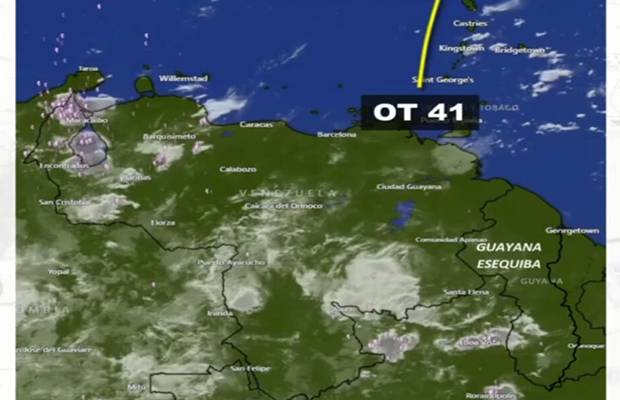 Onda tropical N°41 se desplaza por el este del país con fuertes lluvias