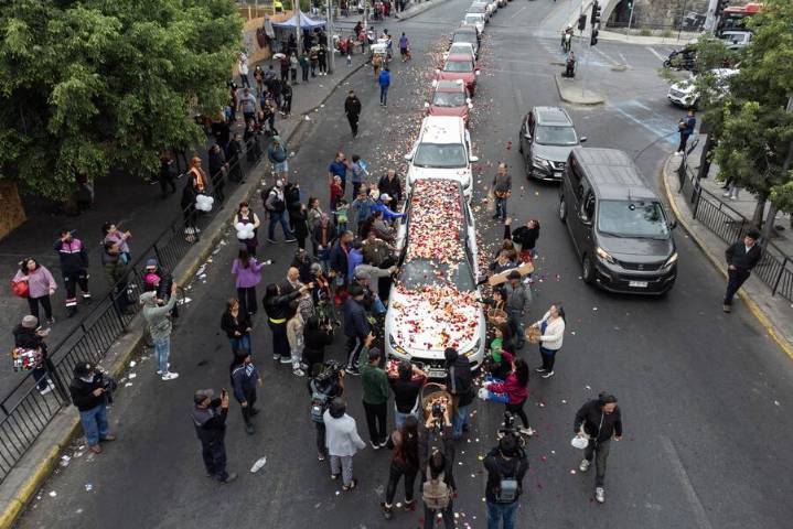 Masivo funeral del niño Esteban Hermosilla que murió cuando furgón en que viajaba fue chocado en Recoleta