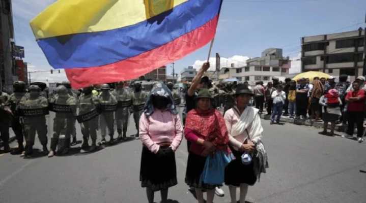 Ecuador enfrenta más de 20 días de paro marcado por represión y militarización