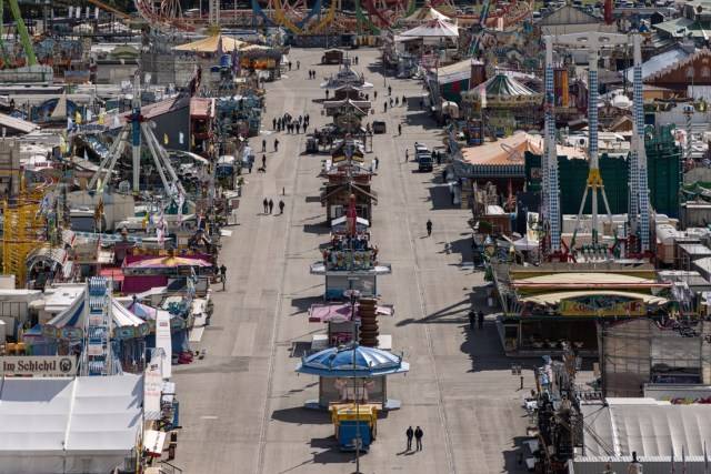 Reabre el Oktoberfest de Múnich tras una alerta de explosivos e incidentes en la ciudad