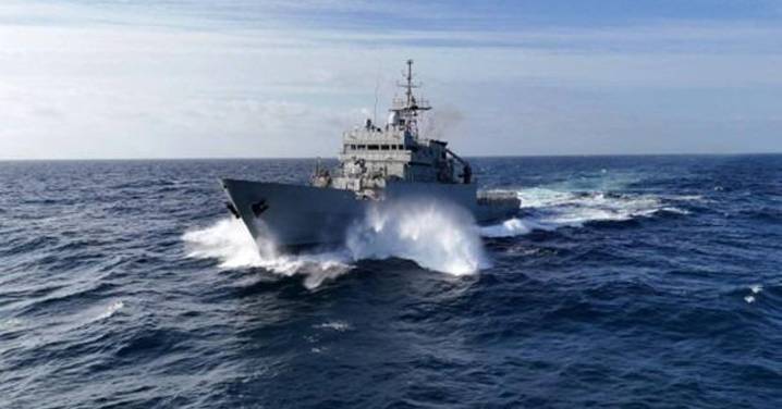 El patrullero 'Vigía' de la Armada parte de Cádiz hacia una misión de vigilancia de aguas del Estrecho, el Golfo y mar de Alborán