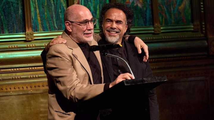 Iñárritu y Arriaga sellan su reconciliación a 25 años de ‘Amores Perros’