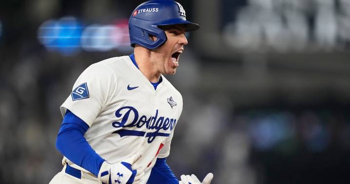 Freeman's homer in 18th inning lifts Dodgers over Blue Jays 6