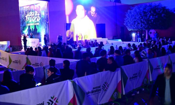 Gallardo inaugura Casa del Terror en el Centro de las Artes