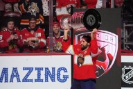 Panthers celebrate Stanley Cup win with banner ceremony, eye historic three