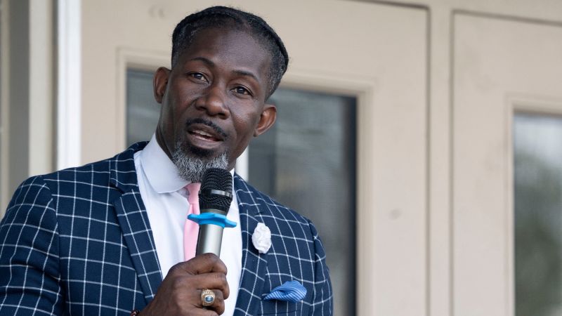 Iowa superintendent detained by ICE falsely claimed he was a US citizen, indictment says