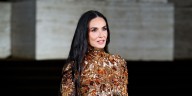 Demi Moore cambia de look y se apunta al corte de pelo versátil y atemporal que favorece a cualquier edad