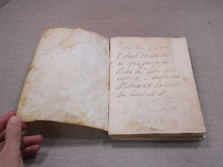 Reescripción: “Un manuscrito del siglo XVIII escrito por el médico valenciano Juan Vicente Estruch durante su visita a Caudete ha sido restaurado”