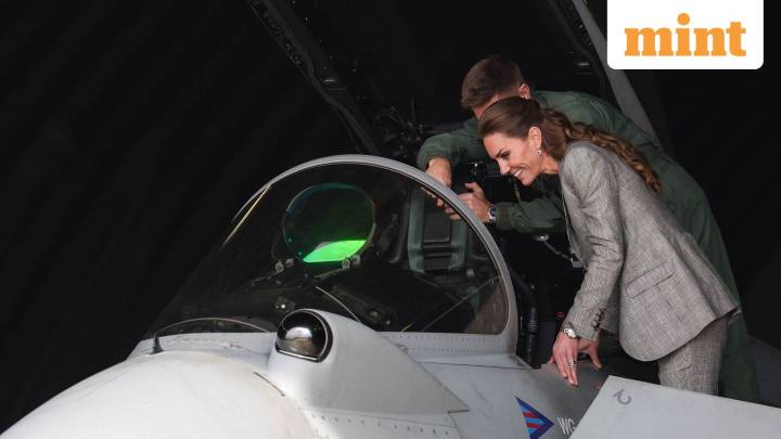 Watch: Kate Middleton’s graceful backward walk in heels down staircase is viral