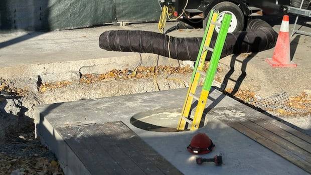 Workers injured in manhole explosion in Calgary's Beltline