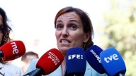 Mónica García acusa a Ayuso de apostar por "una sanidad low cost" y señala a Juanma Moreno por seguir sus pasos