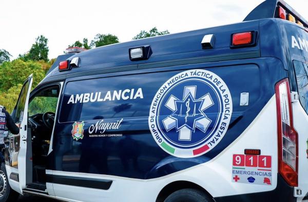 Sujeto agrede con arma blanca a joven que se encontraba afuera de su casa en Tepic
