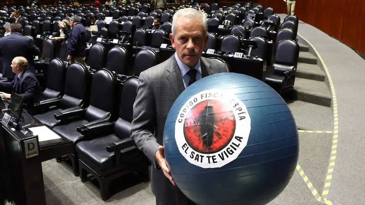 Avanza en Diputados reforma al Código Fiscal; endurece acciones contra factureras y huachicol fiscal