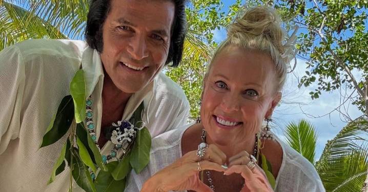 'Love always wins': Lisa Curry renews her vows in Fiji