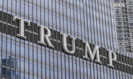 Miles de personas protestan ante edificio Trump en Chicago por envío de Guardia Nacional