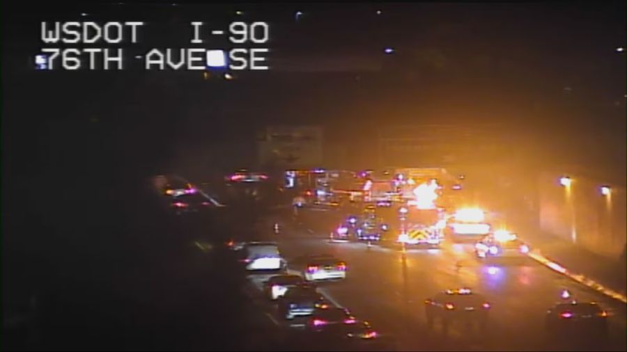 Five-car crash occurs on I-90 on Mercer Island