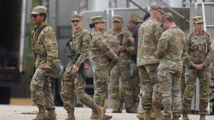National Guard members from Texas are in Illinois in Trump's latest move to send troops to cities