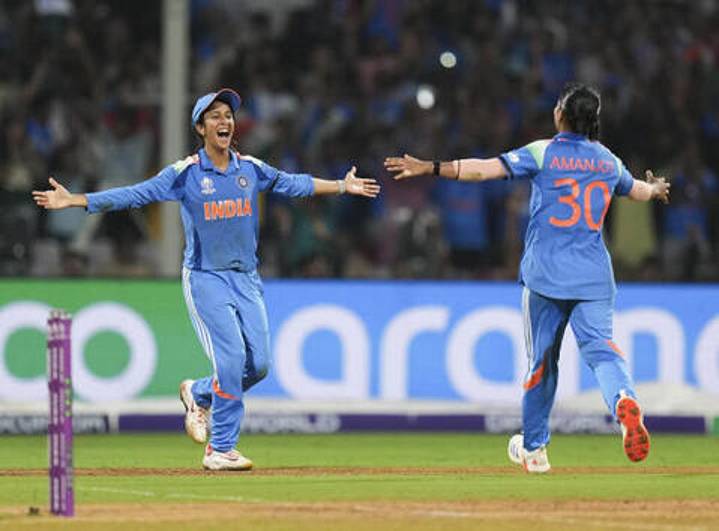 India pull off a heist, make it to second ODI WC final