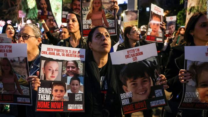 Israel prepara hospitales para recibir a rehenes; envía presos palestinos a centros de deportación
