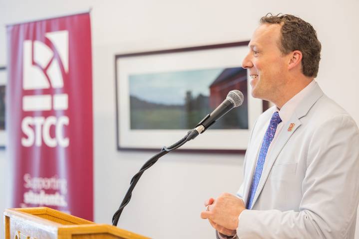 Springfield Technical Community College president to step down
