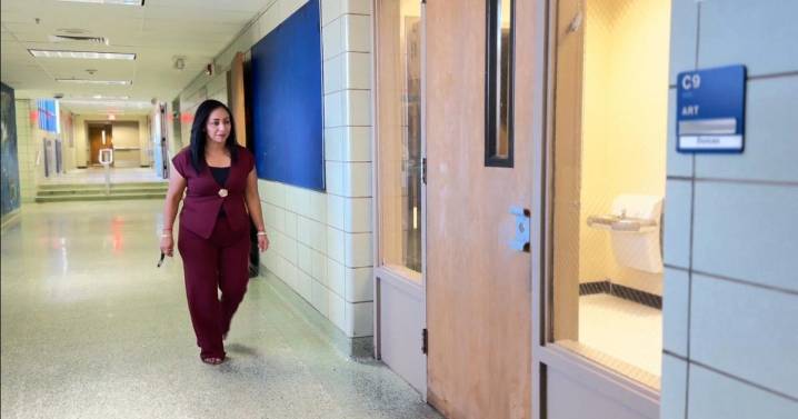 Aurora Public Schools to open first dual language magnet school