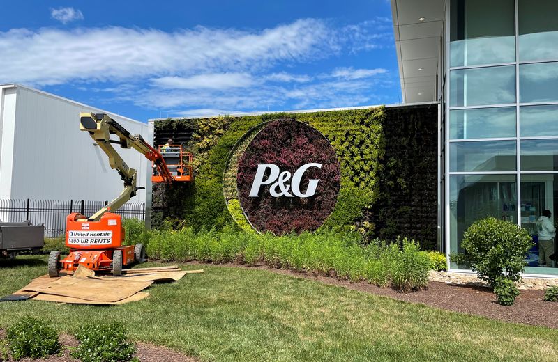 Procter & Gamble tops estimates on resilient demand for beauty, hair