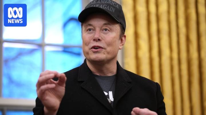 Tesla and SpaceX CEO Elon Musk becomes world's first person to be valued over $500 billion