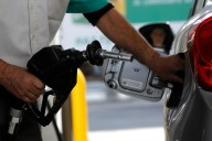Enap informó que casi todos los combustibles subirán de precio desde este jueves