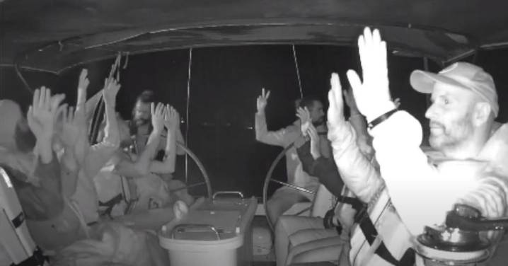 Israel intercepta a la Flotilla de la Libertad y aborda tres de los principales barcos