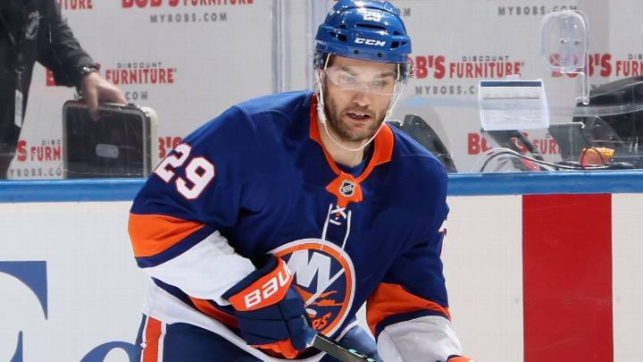 Islanders' Jonathan Drouin suspended one game for cross