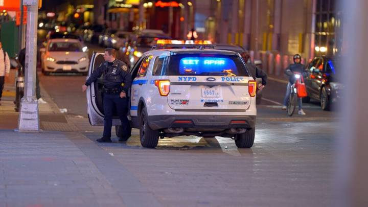 Police investigating death of homeless woman in Manhattan as homicide
