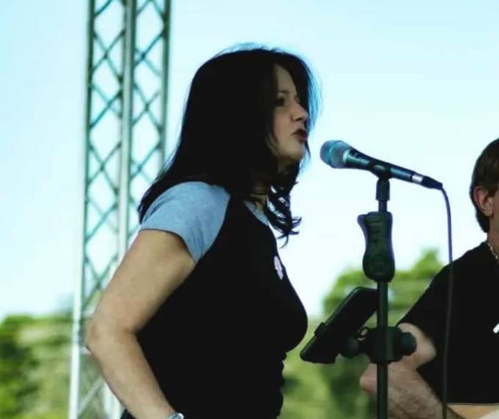 Get To Know: Singer Staci Leigh Earl