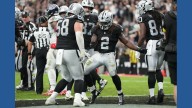 The Raiders end a 4-game skid by dominating on defense to beat the Titans 20
