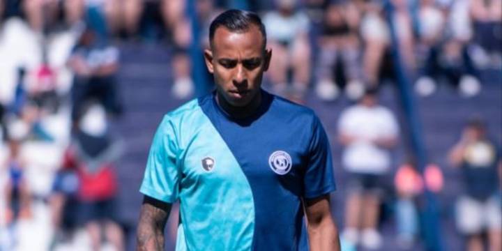 Reclamo amenazante al árbitro y reacción innecesaria: la absurda expulsión a Sebastián Villa en 58 segundos