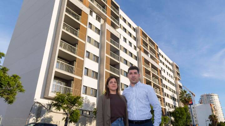 La burocracia del Consell bloquea la entrega de mil pisos terminados