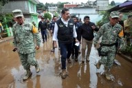Urge Puebla abrir caminos; alistan rescate de 12 familias