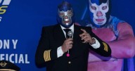 Blue Demon Jr. sufre accidente automovilístico y permanece en terapia intensiva