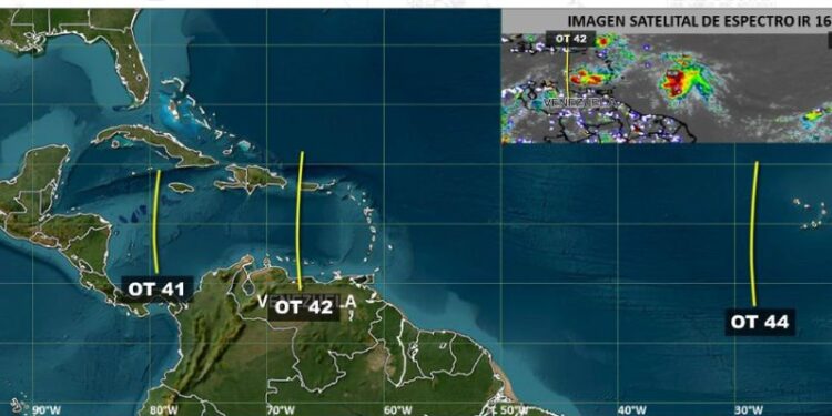 Inameh supervisa tres ondas tropicales activas en el Caribe